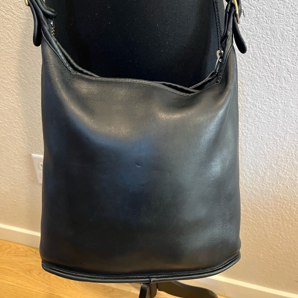 Vintage Coach Helen’s Legacy - Pre-94 creed, excellent condition